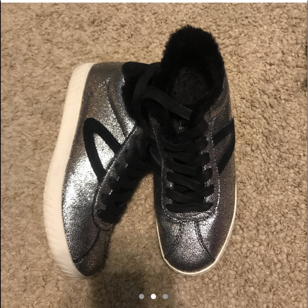 Tretorn women’s silver size 6.5